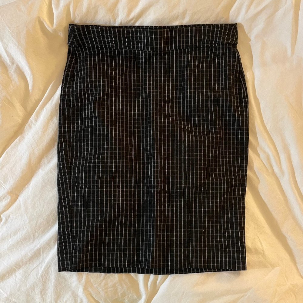 Stretch pencil skirt
